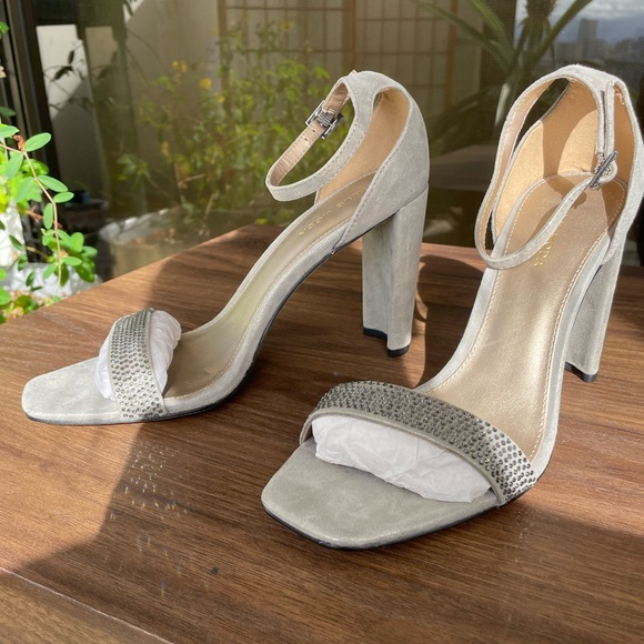 Pelle Moda Ankle Strap Heel- Sz 8.5 - Picture 2 of 9